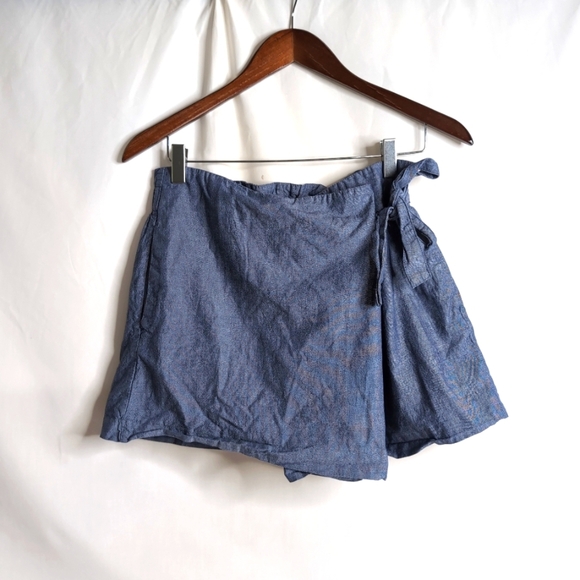 ZARA Chambray Blue Wrap Tie Skort with Pockets, Size M - Picture 1 of 9